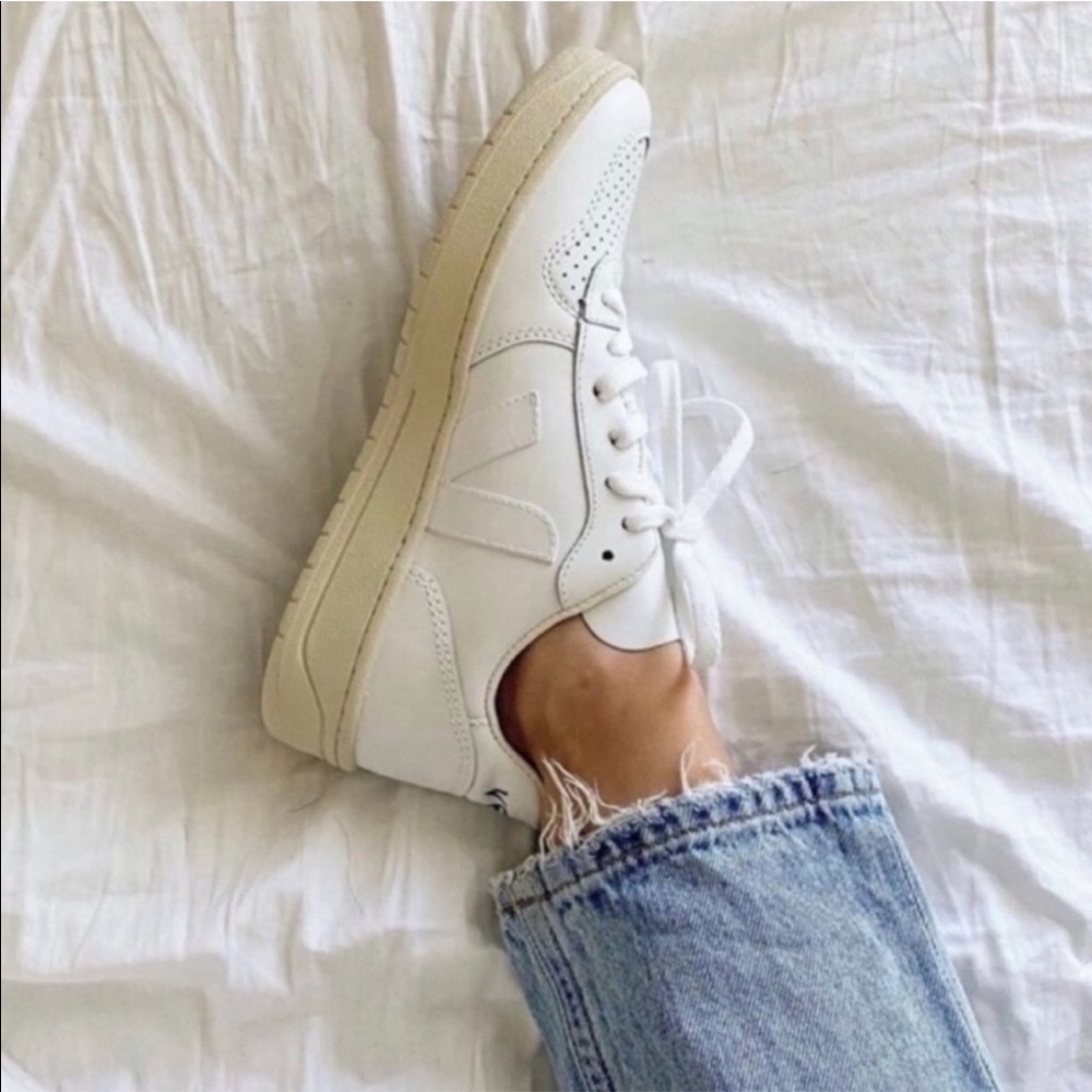 Veja V-10 Leather Sneakers White